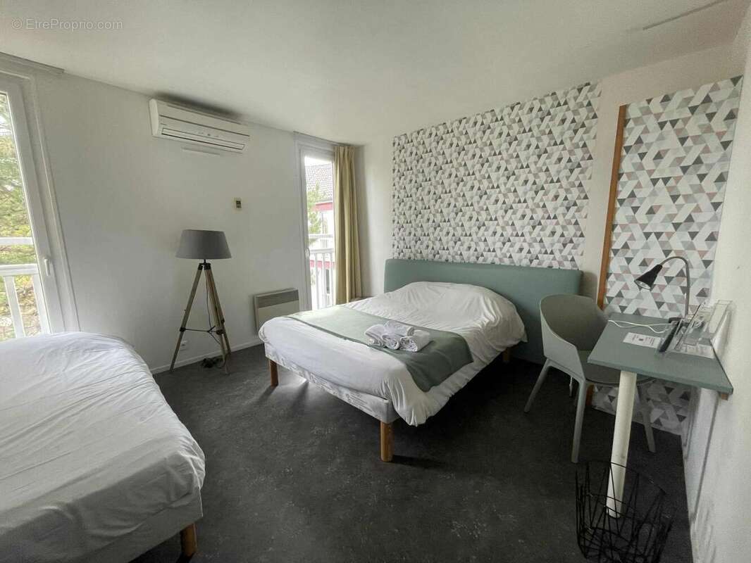 Photo 5 - Commerce à MONTIERCHAUME