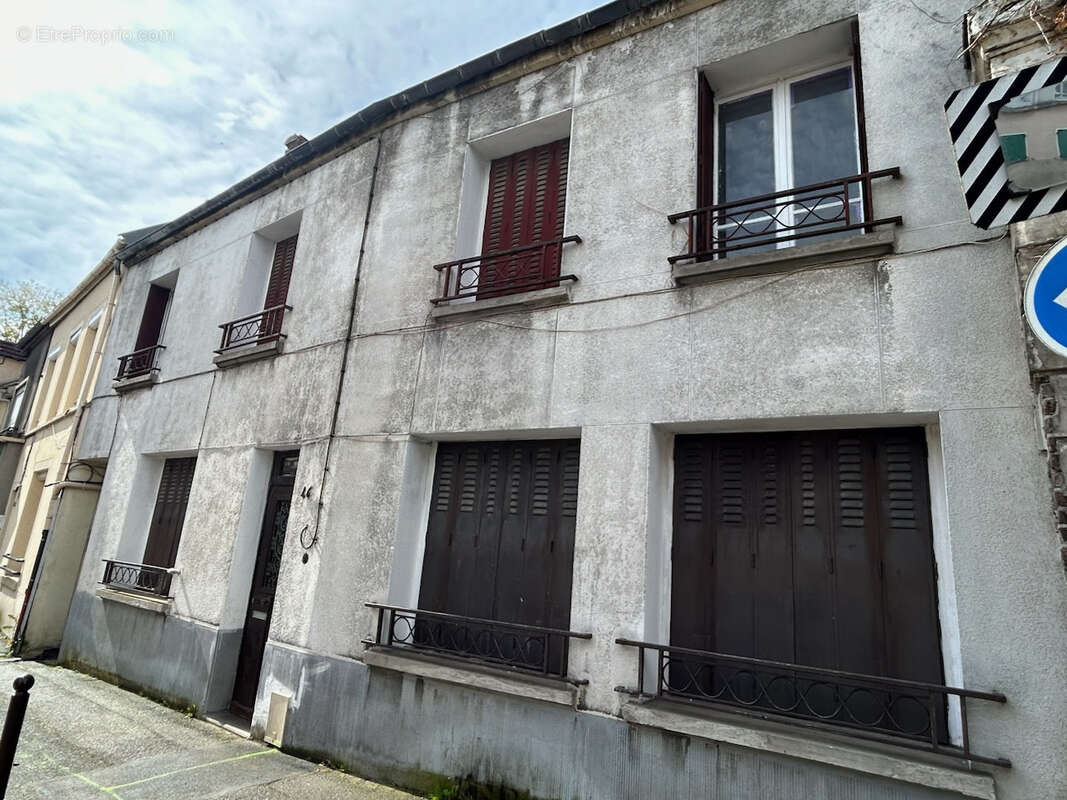 Maison F5 plus appartement F2/3 VILLIERS LE BEL VILLAGE - photo 2