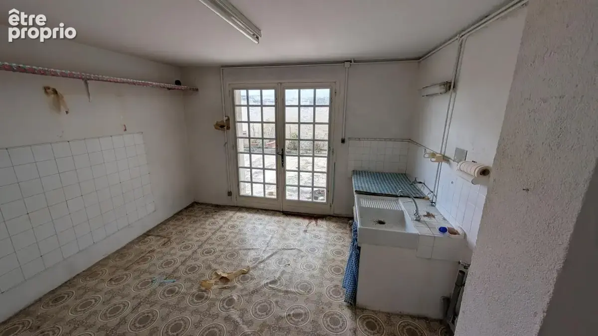 Maison atypique à retaper à Saint-Gelais – 90 m²  Terrain 600 m²  3 chambres - photo 8