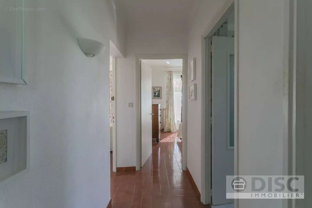 Maison à PUYLAROQUE