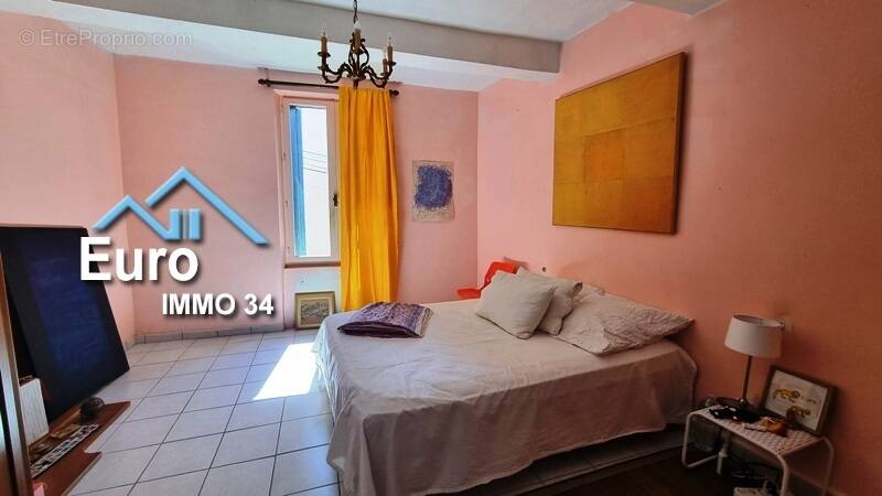 Maison de village avec Terrasse et jardin offrant 149 m² hab. - photo 6