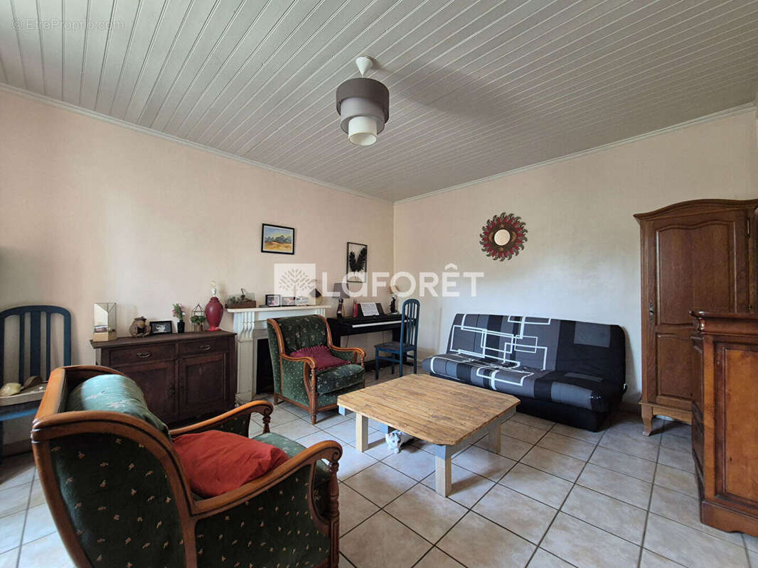 Maison à LA FEUILLEE