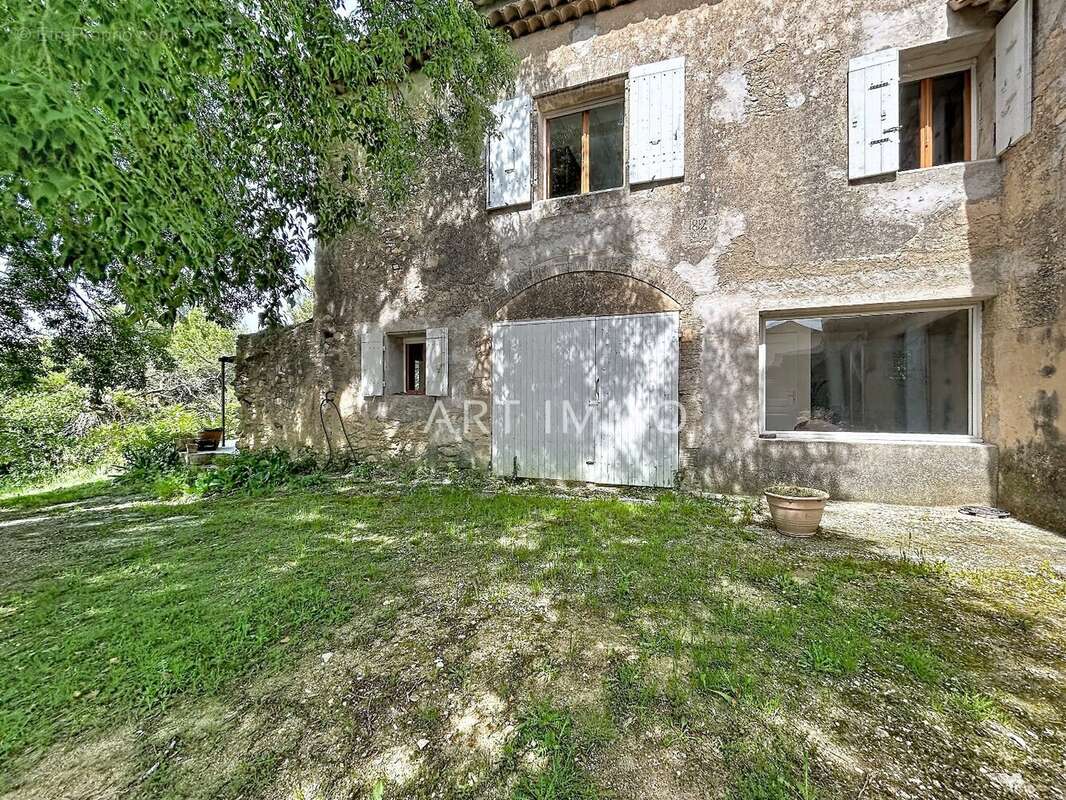 Maison à ROBION