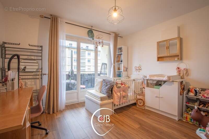 Appartement à BARBERAZ