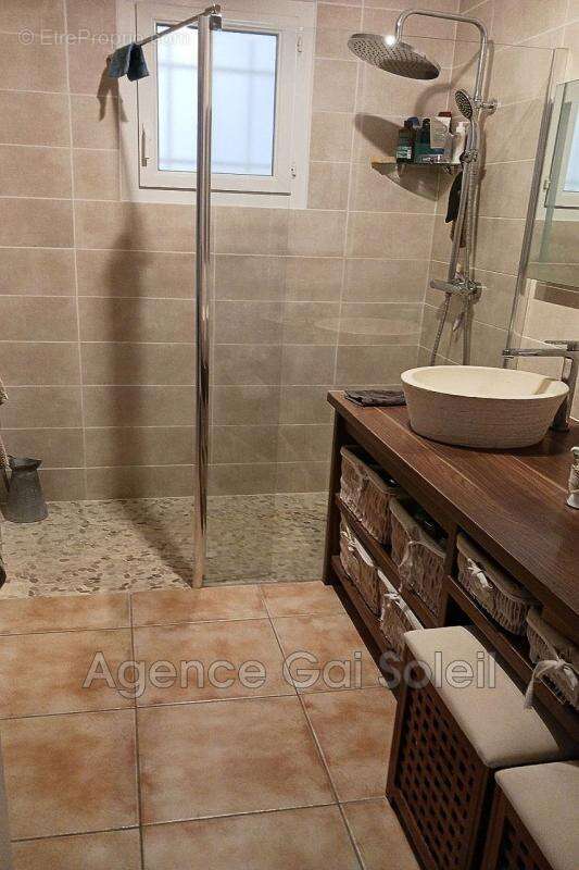 Maison à NISSAN-LEZ-ENSERUNE