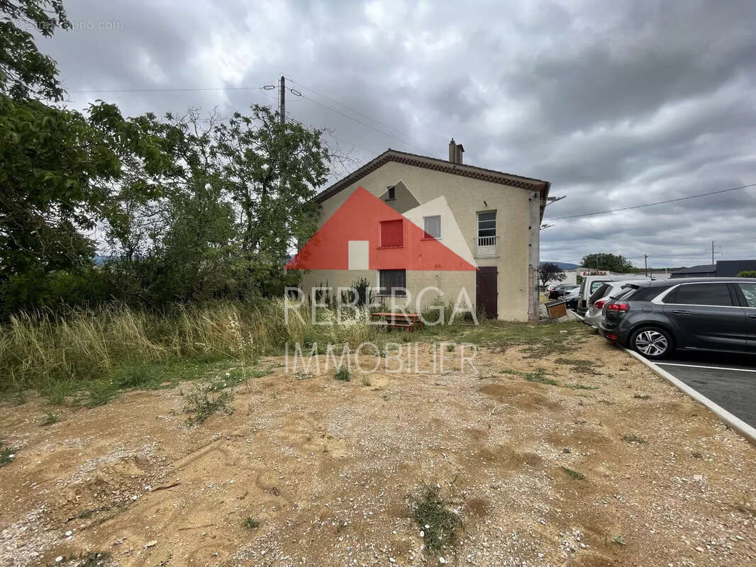 Maison à LABRUGUIERE