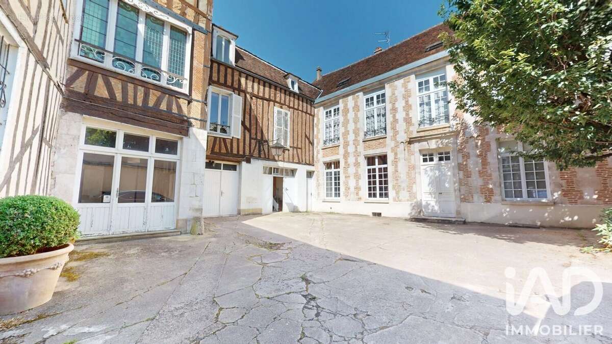 Photo 2 - Appartement à AUXERRE