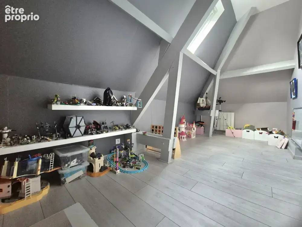 IDEALEMENT SITUEE. Maison agréable et lumineuse. TOUT A PIED - photo 12