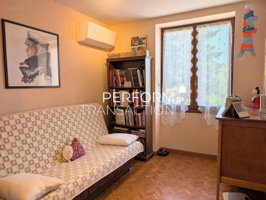  Bâtisse individuelle 130 m² – Terrasse 90 m² - photo 14