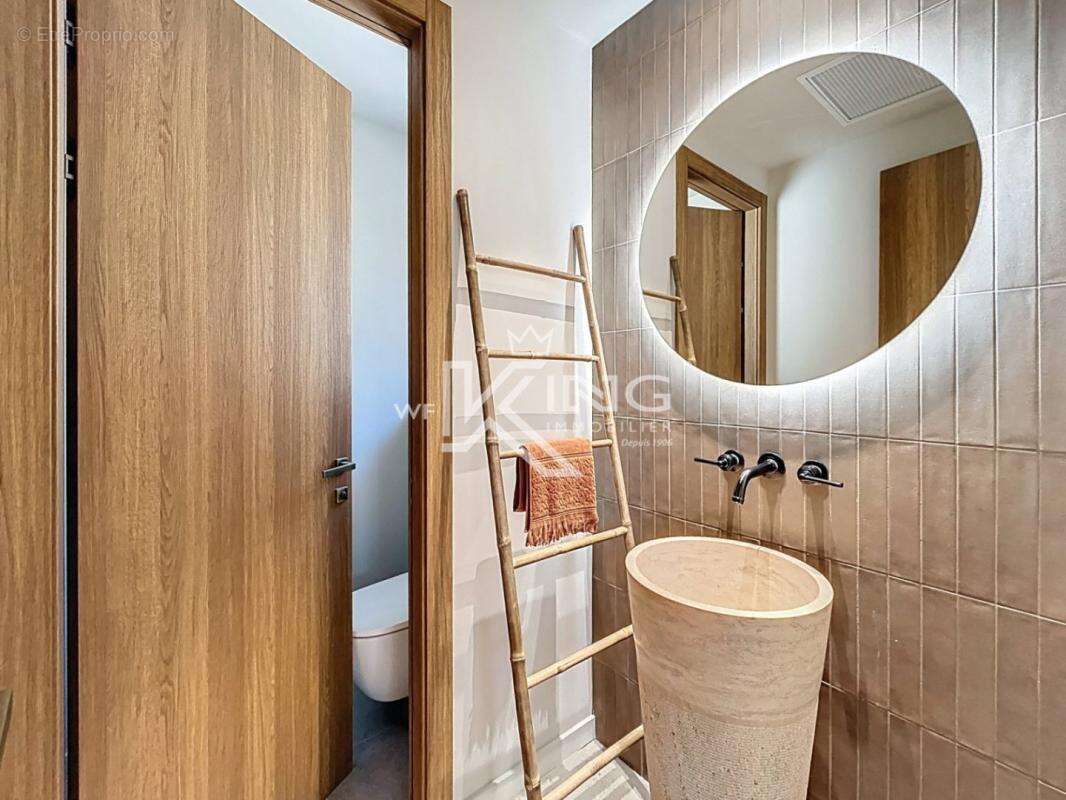 Saint Raphael Valescure, calme absolu, superbe villa - photo 9