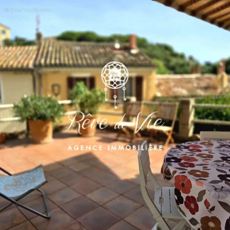 Maison à BORMES-LES-MIMOSAS