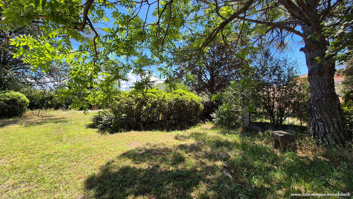 Terrain à AUBIGNAN