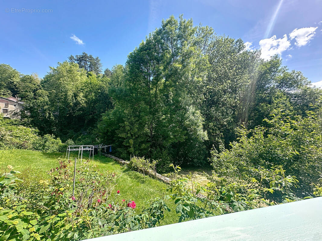 Maison à SAINT-GEOIRE-EN-VALDAINE