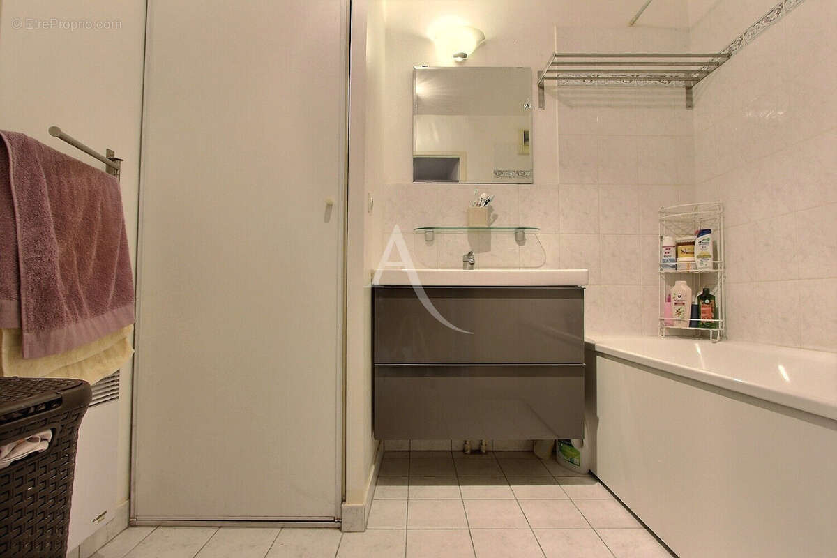 Appartement à VILLENEUVE-LA-GARENNE