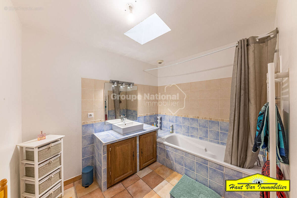 Maison à VINON-SUR-VERDON