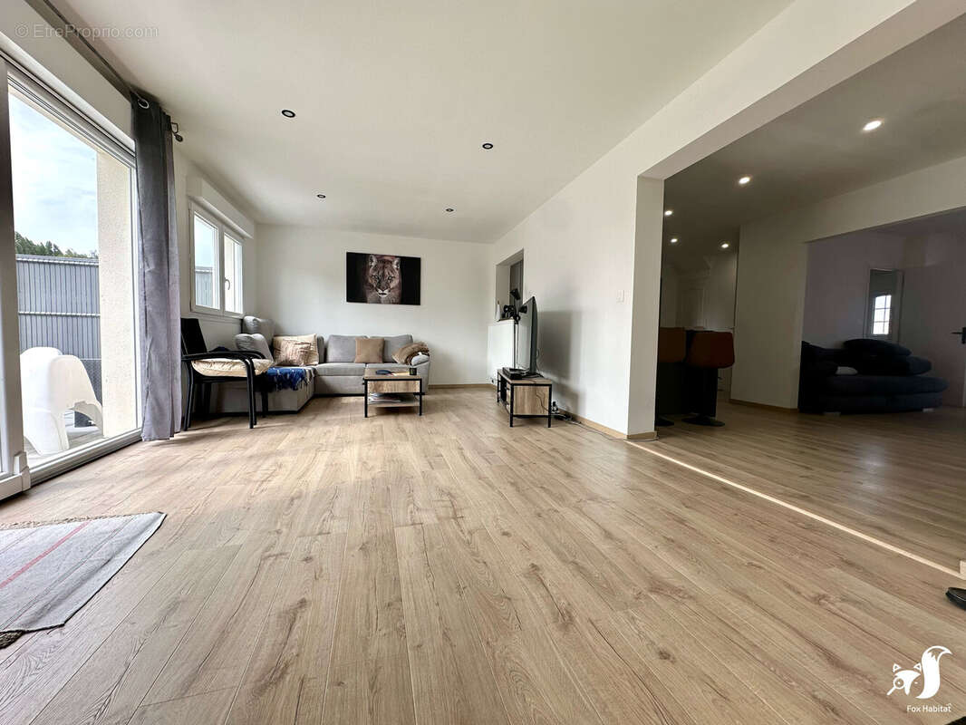 Maison à NEUVILLE-SAINT-REMY