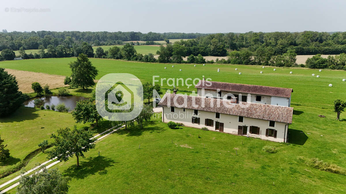 Maison à VILLARS-LES-DOMBES