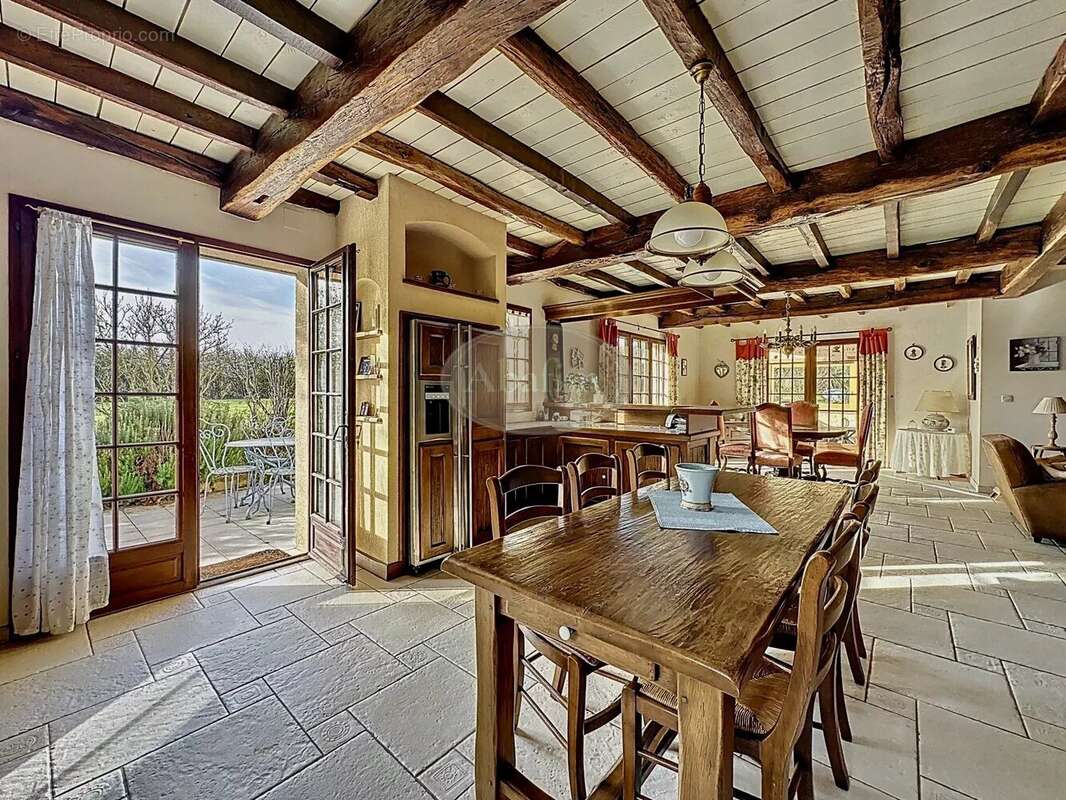 Maison à CASTELNAU-MAGNOAC