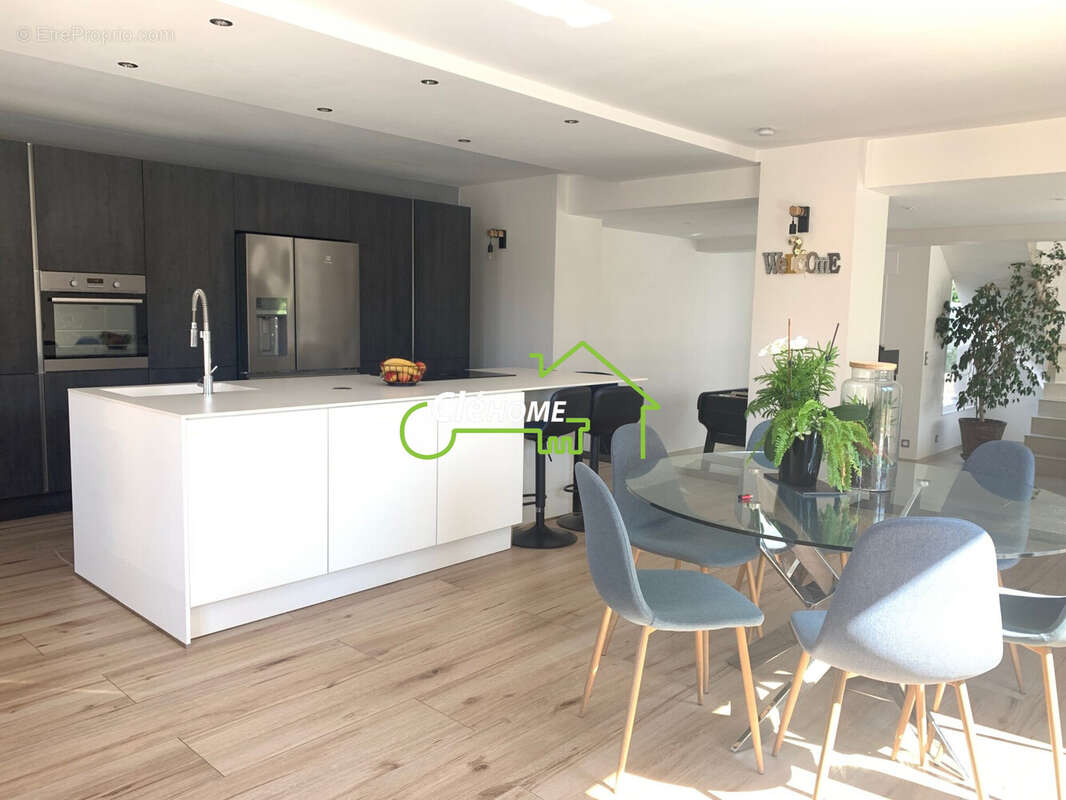 Maison à SAINT-GERMAIN-SUR-L&#039;ARBRESLE