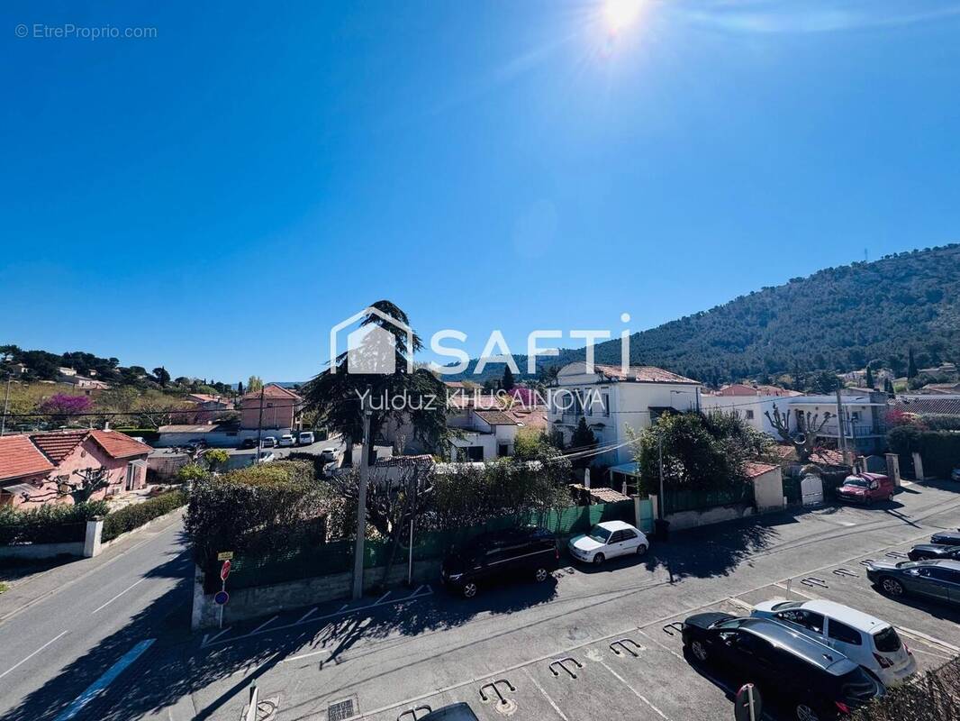 Photo 1 - Appartement à LA PENNE-SUR-HUVEAUNE