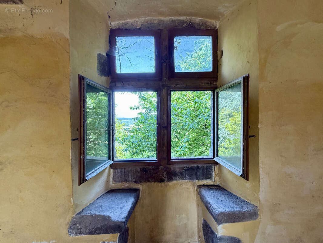 Maison à MEZIERES-SOUS-LAVARDIN