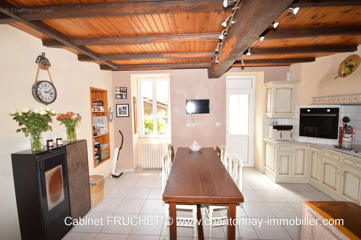 Maison à LES HERBIERS