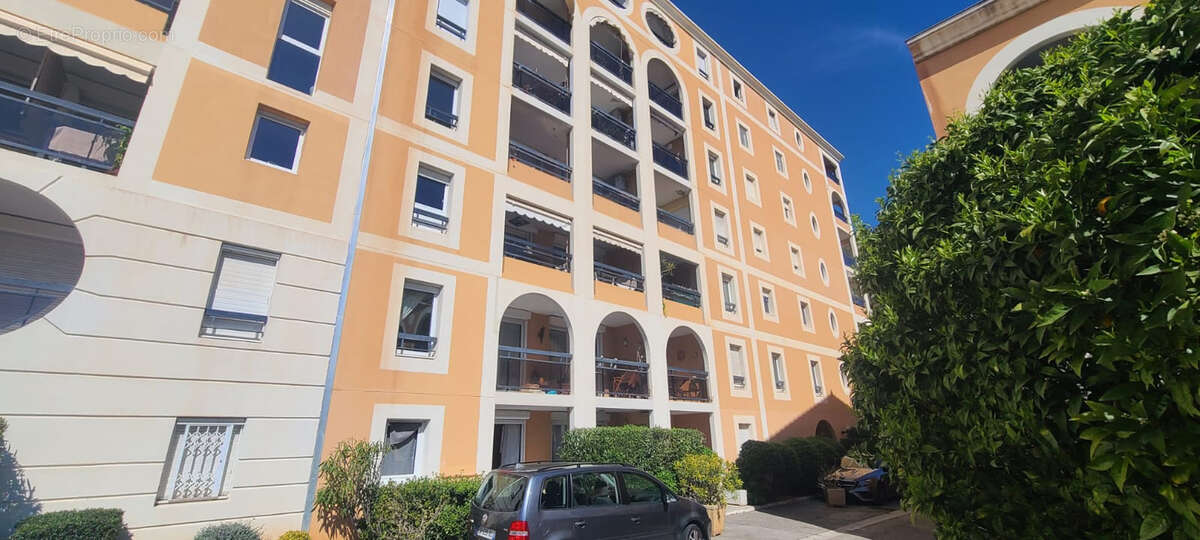 Jolie 3 pieces à deux pas de MONACO - photo 6
