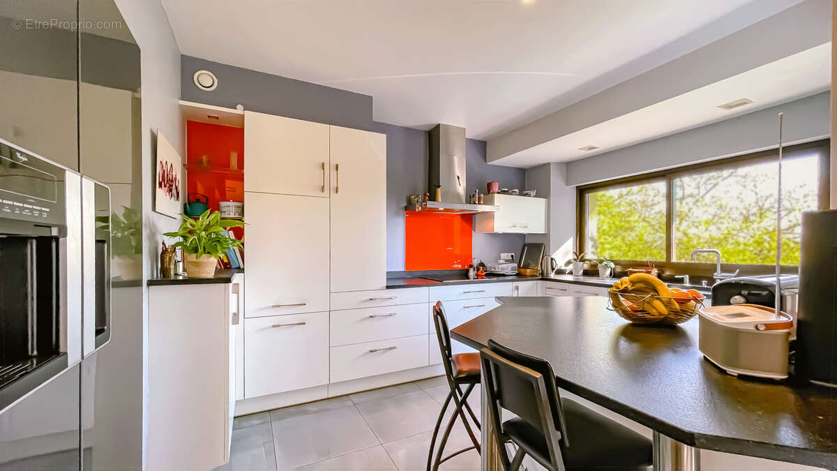 Maison à YVRE-L'EVEQUE