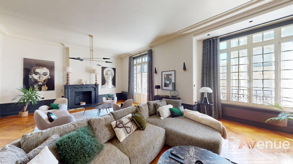 Appartement à SAINT-ETIENNE