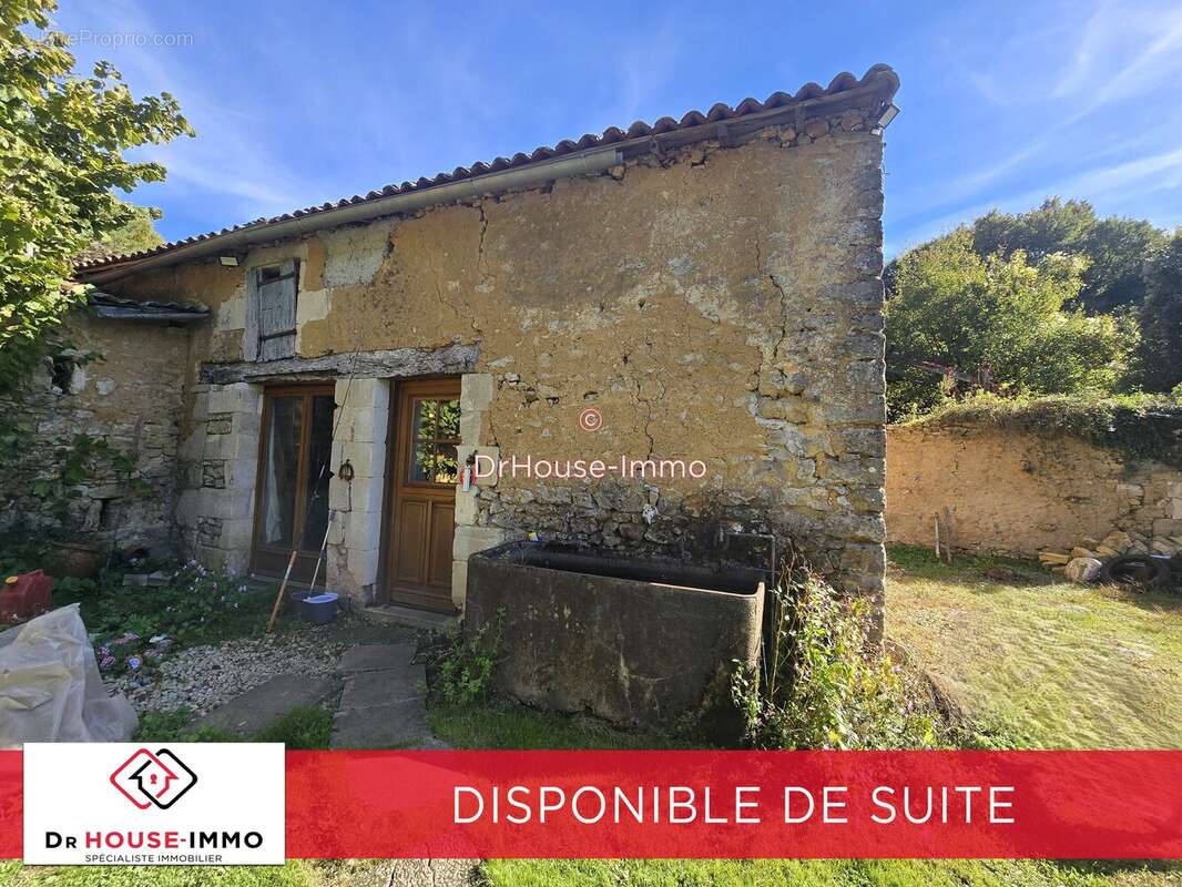 Maison à FONTAINE-LE-COMTE