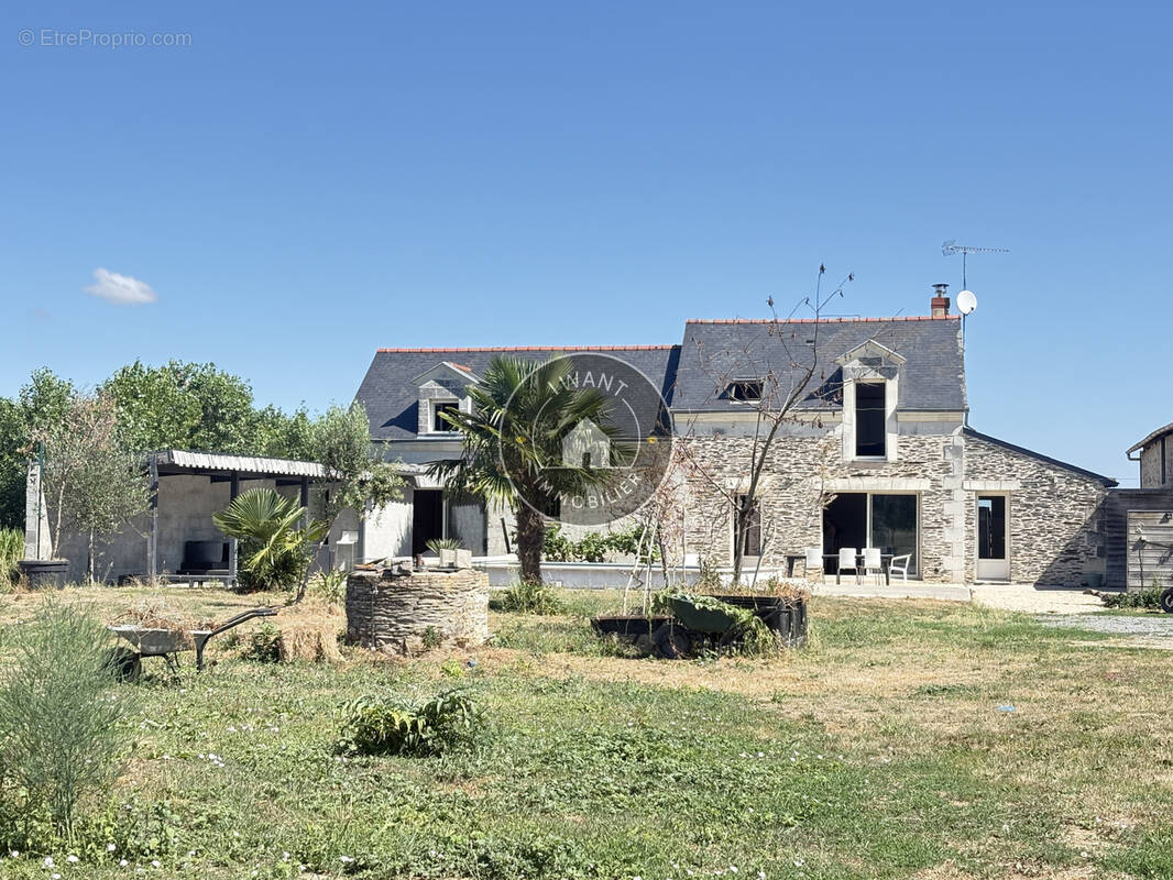 Maison à SAINT-MATHURIN-SUR-LOIRE