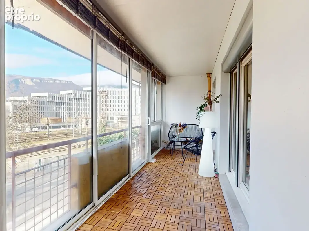 Appartement 4 pièces 80m2 avec terrasse au DERNIER ETAGE - Grenoble Gare / Europole - photo 8