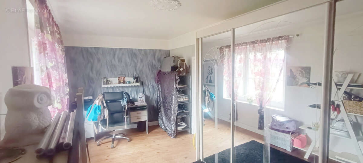 Maison à SOUGERES-EN-PUISAYE