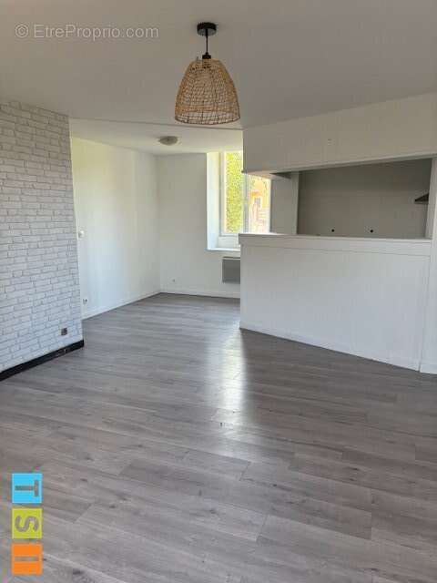 Maison à MONTREJEAU