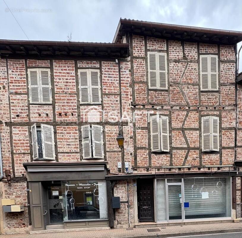 Photo 1 - Appartement à BAGE-LE-CHATEL