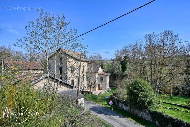 Maison à MESSIMY