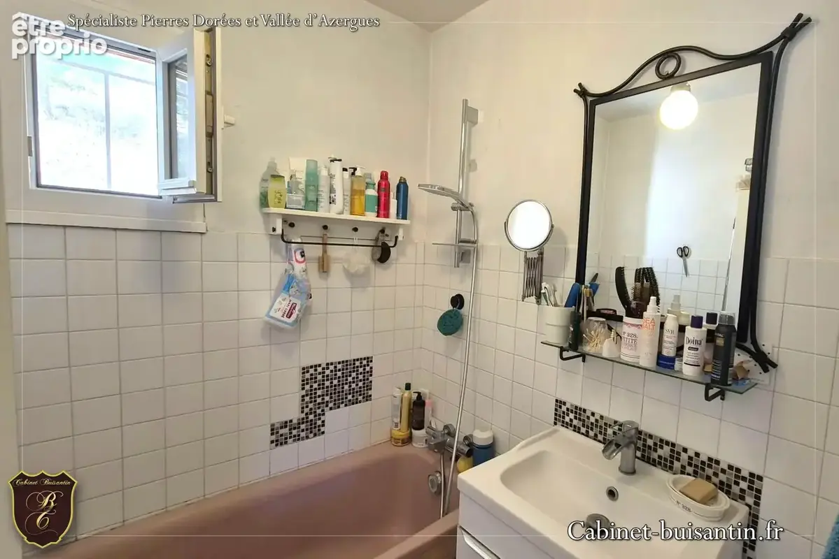 Maison avec terrasse et jardin arboré - photo 16