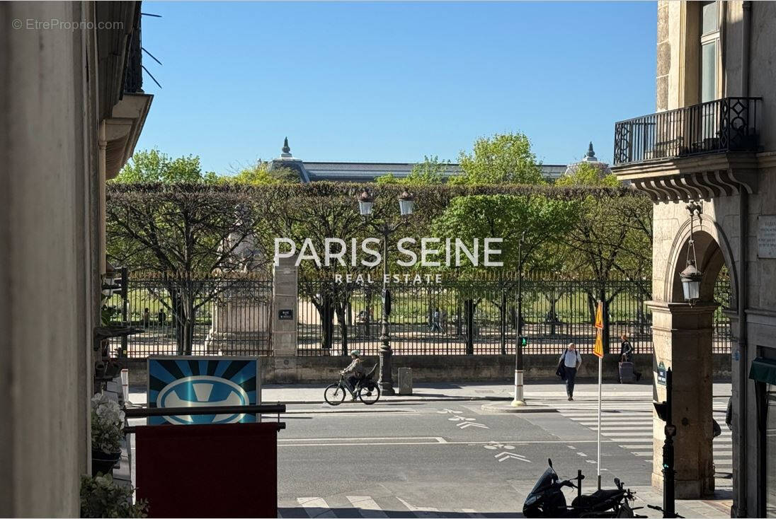 Appartement à PARIS-1E