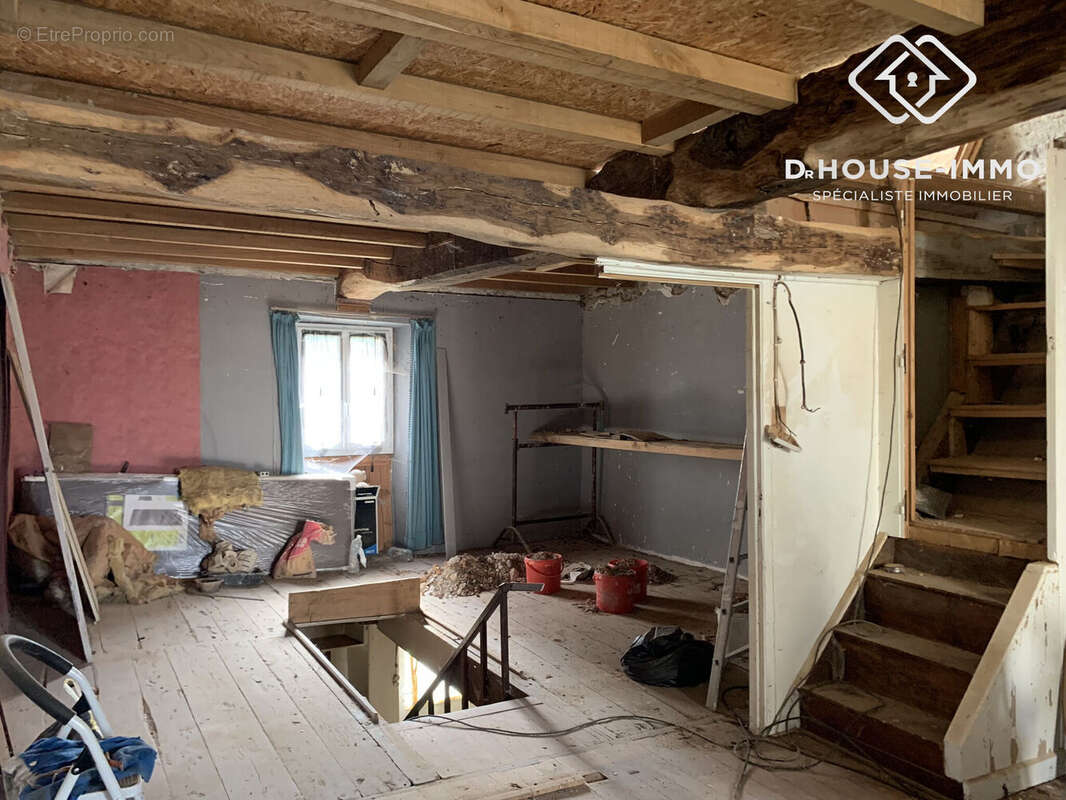 Maison à SAINT-PARDOUX-LA-RIVIERE