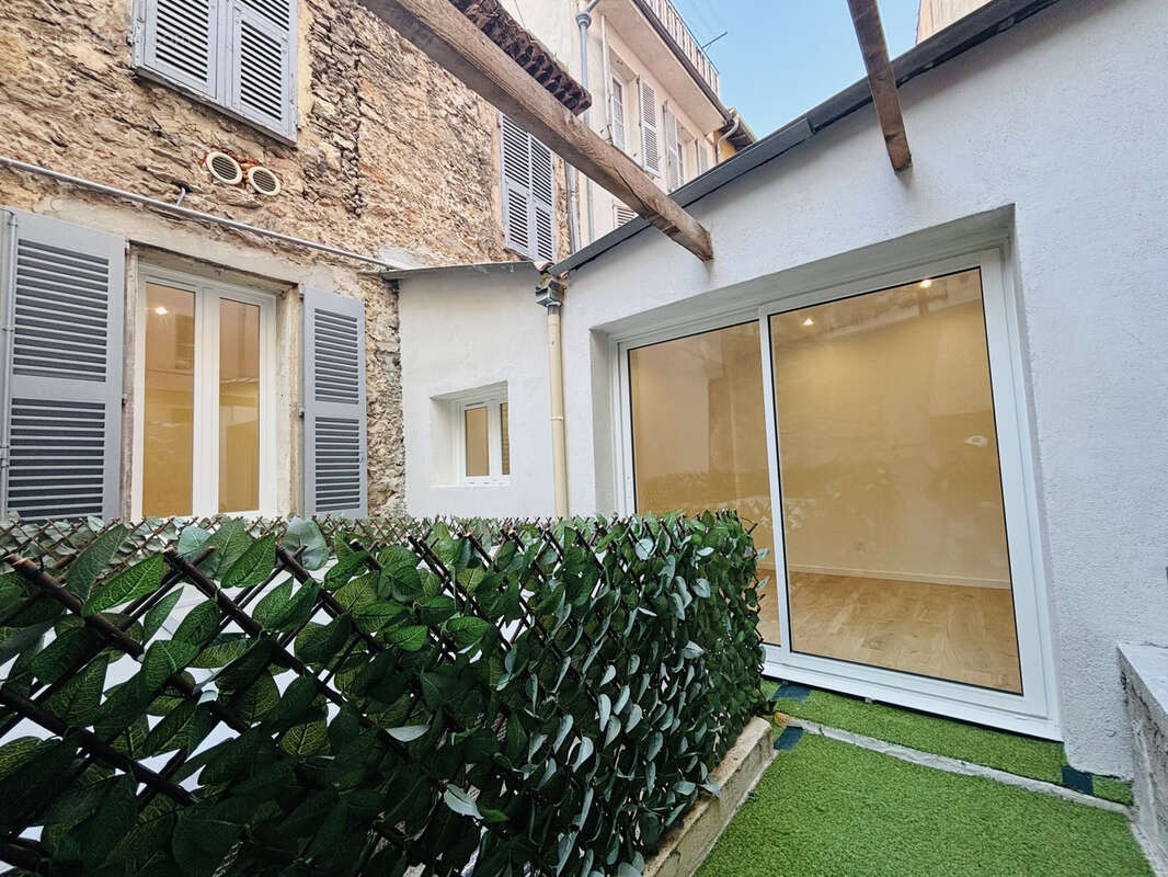 Appartement avec  terrasse   Le Suquet Cannes   Plage & Palais à 5 min - photo 5