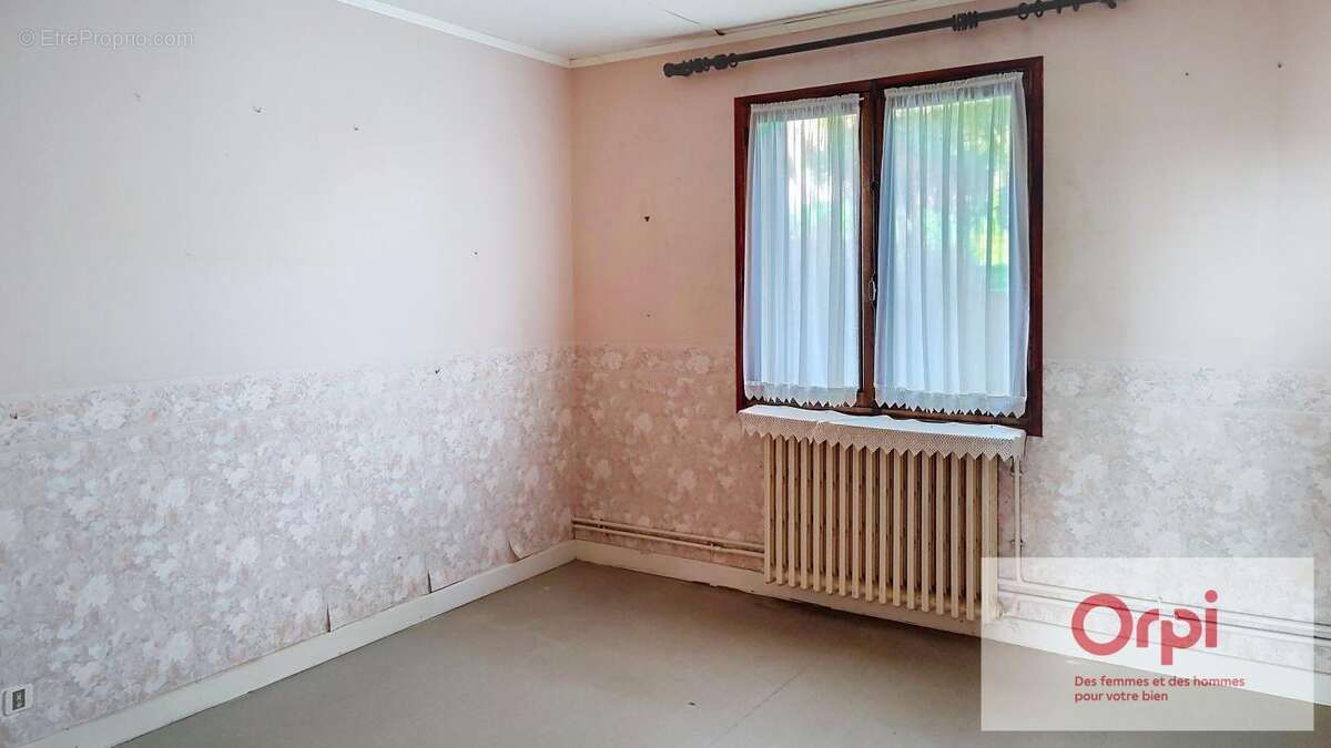 Maison à TERRASSON-LAVILLEDIEU