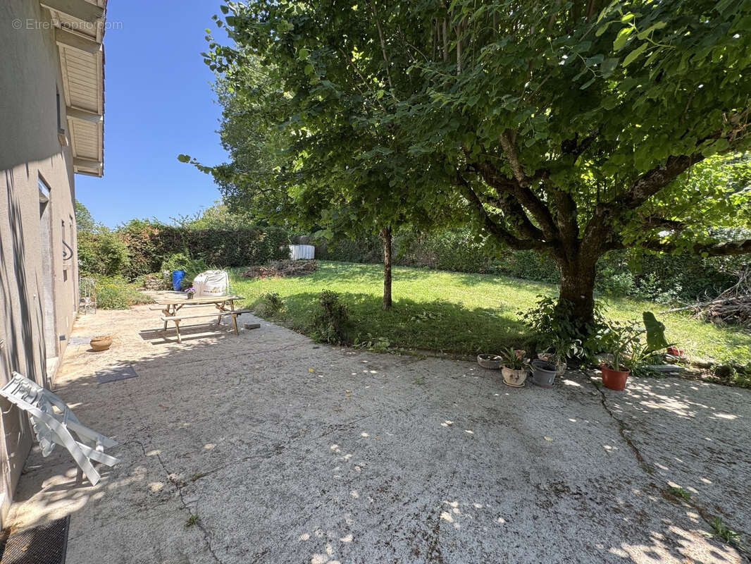 Maison à AIGUEFONDE