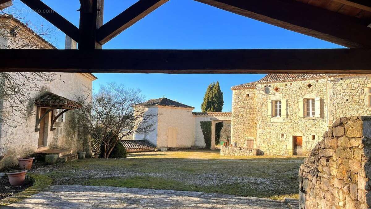 Maison à ROQUECOR