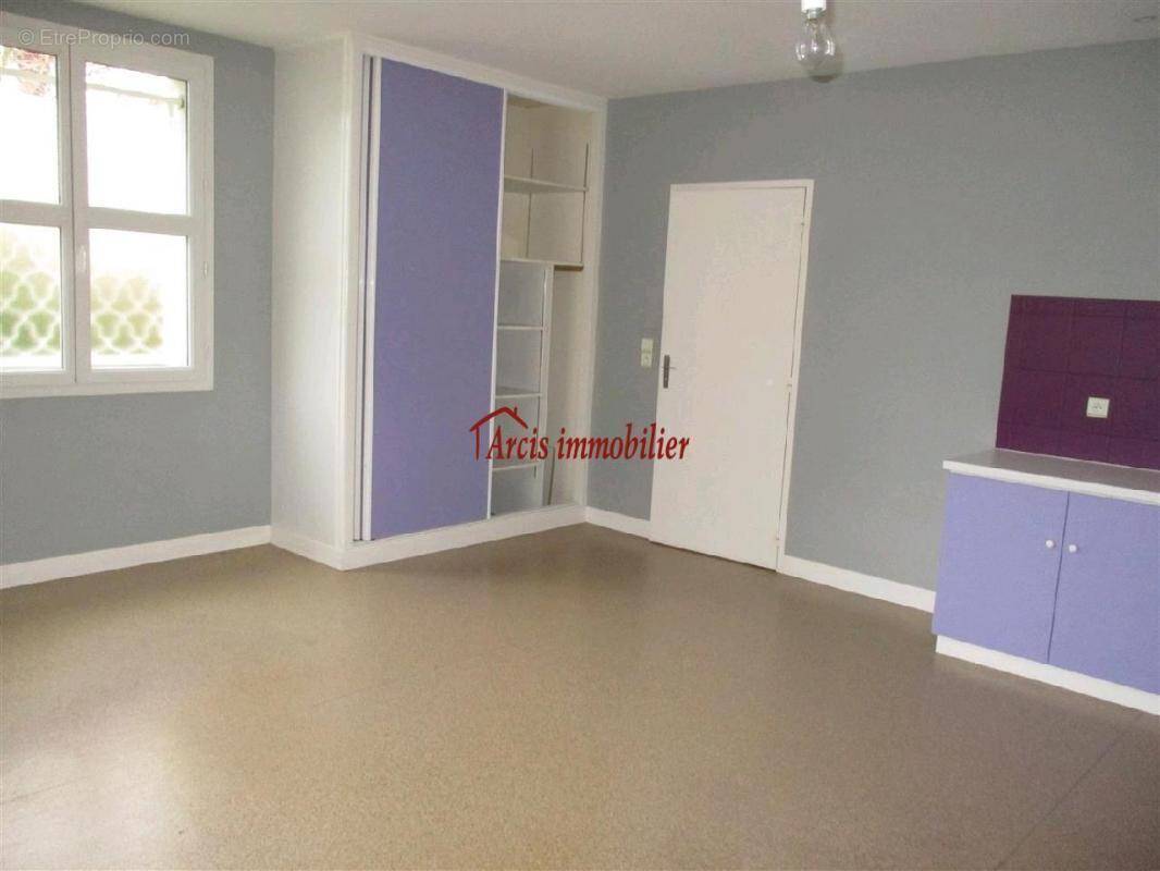 Commerce à ARCIS-SUR-AUBE