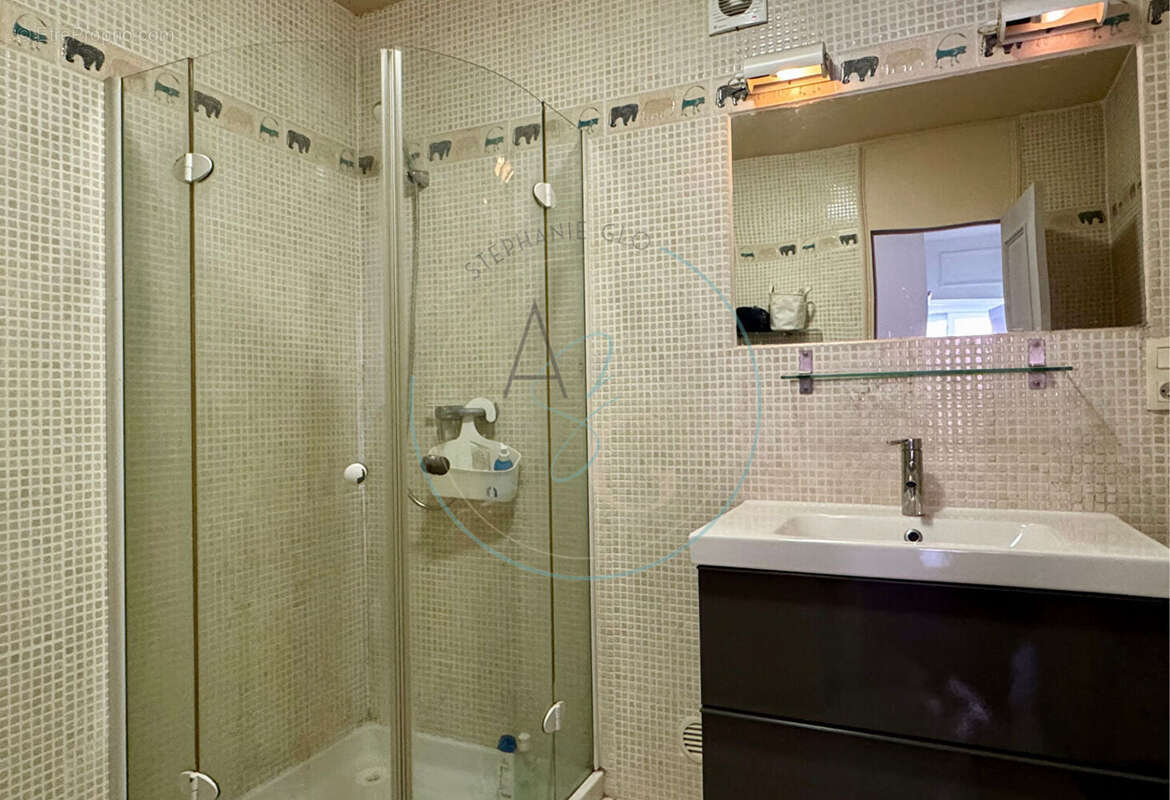 Appartement à COGOLIN