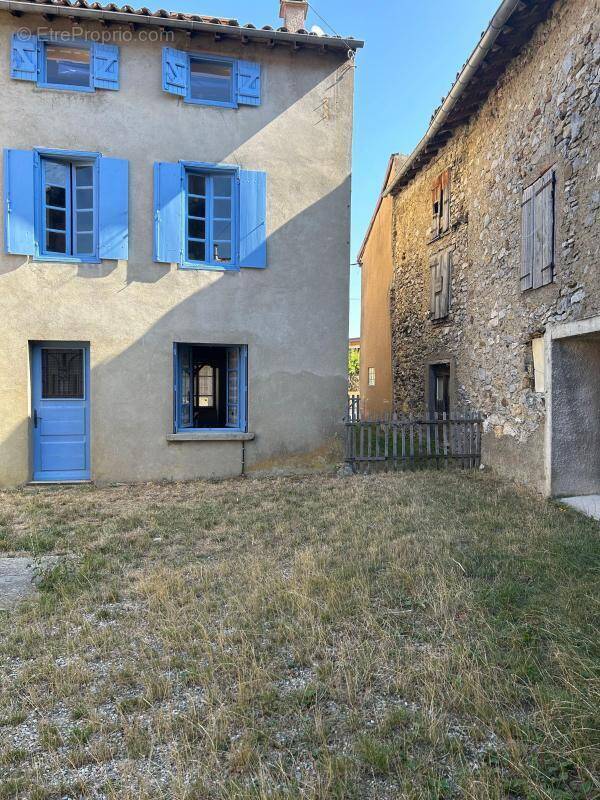 Maison à ESPEZEL
