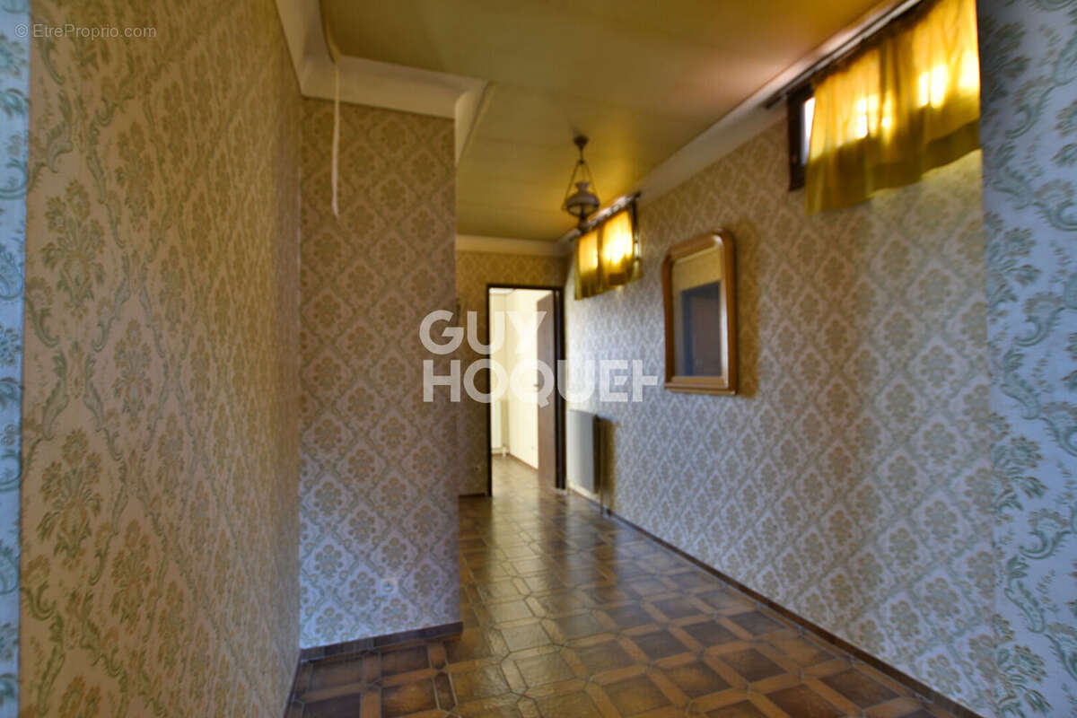 Maison à LAROQUE-DES-ALBERES