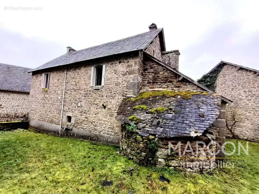 Maison à SAINT-MERD-LA-BREUILLE