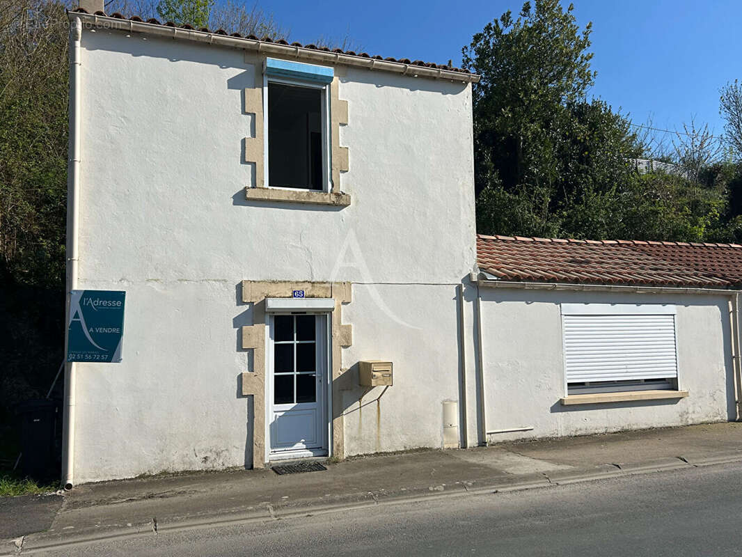Maison à L'ILE-D'ELLE