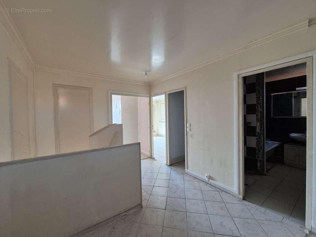 Appartement 70 m² à Noisy-Le-Grand  - photo 6